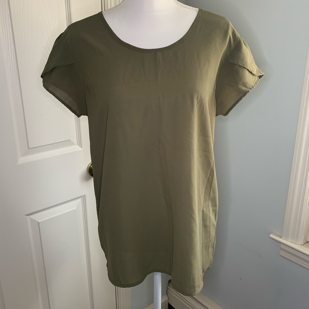 3/25$ Short sleeve Top size L